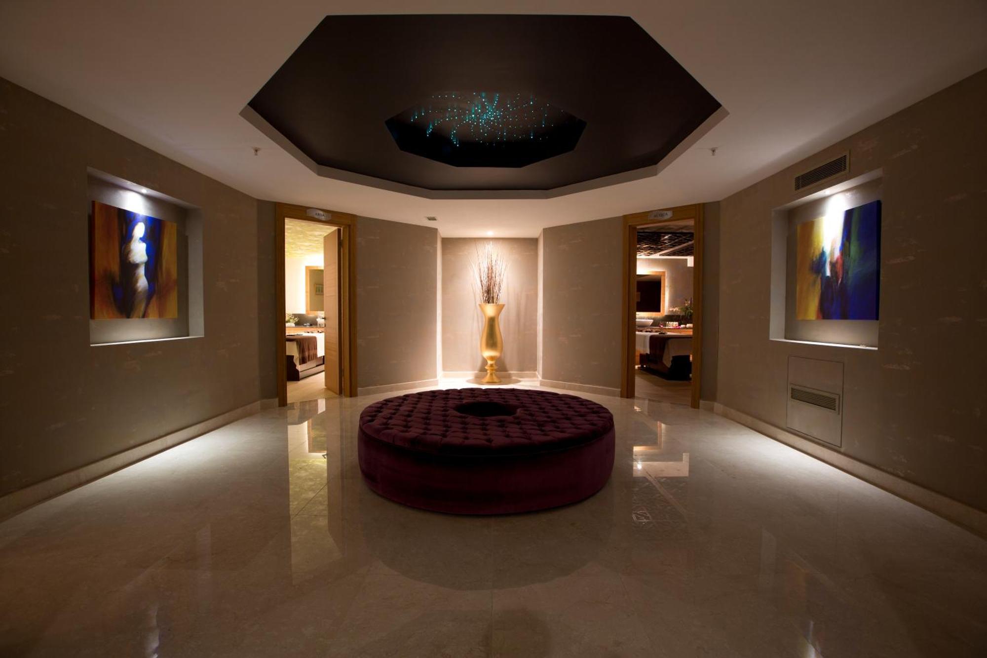 Miracle Istanbul Asia Airport Hotel & Spa Istambul Exterior foto The Spa at The Dorchester