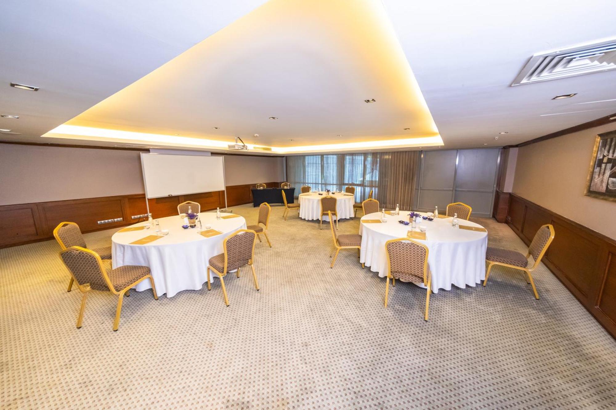Miracle Istanbul Asia Airport Hotel & Spa Istambul Exterior foto Meeting room