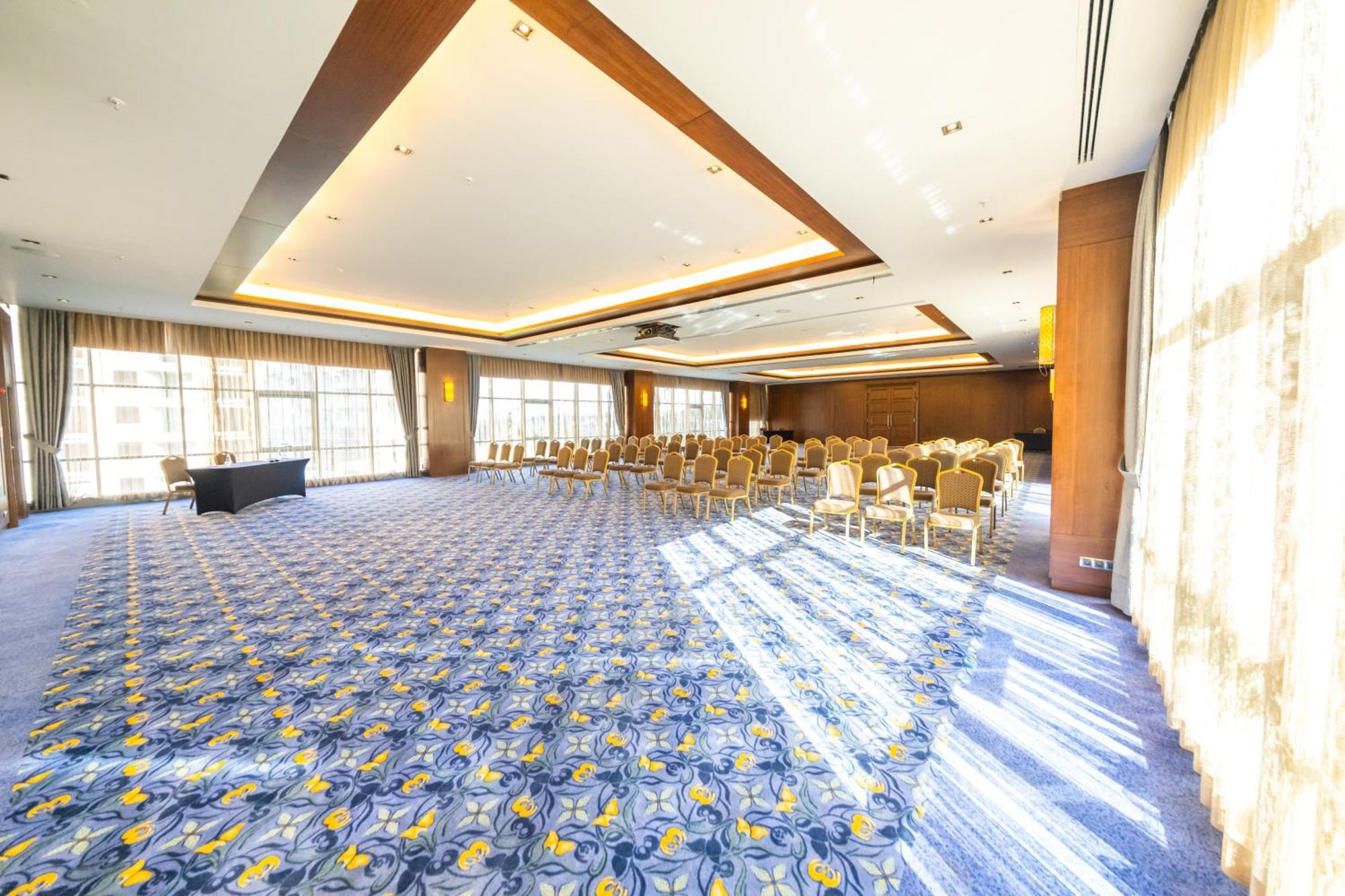Miracle Istanbul Asia Airport Hotel & Spa Istambul Exterior foto The interior of the hotel